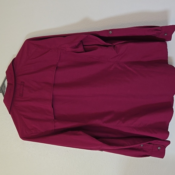 Duluth Trading Co Purple Button Down Shirt Size Medium - Picture 2 of 8